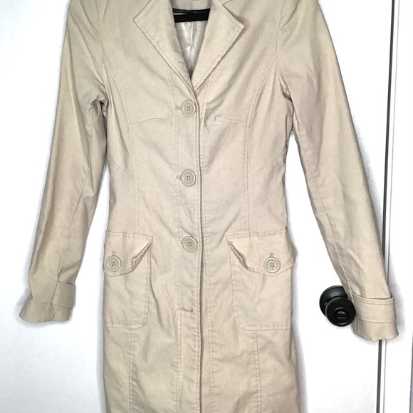 Dynamite Cream Trench Coat Size 1 Pre-Loved Barely Worn Lined Inside - Picture 2 of 11